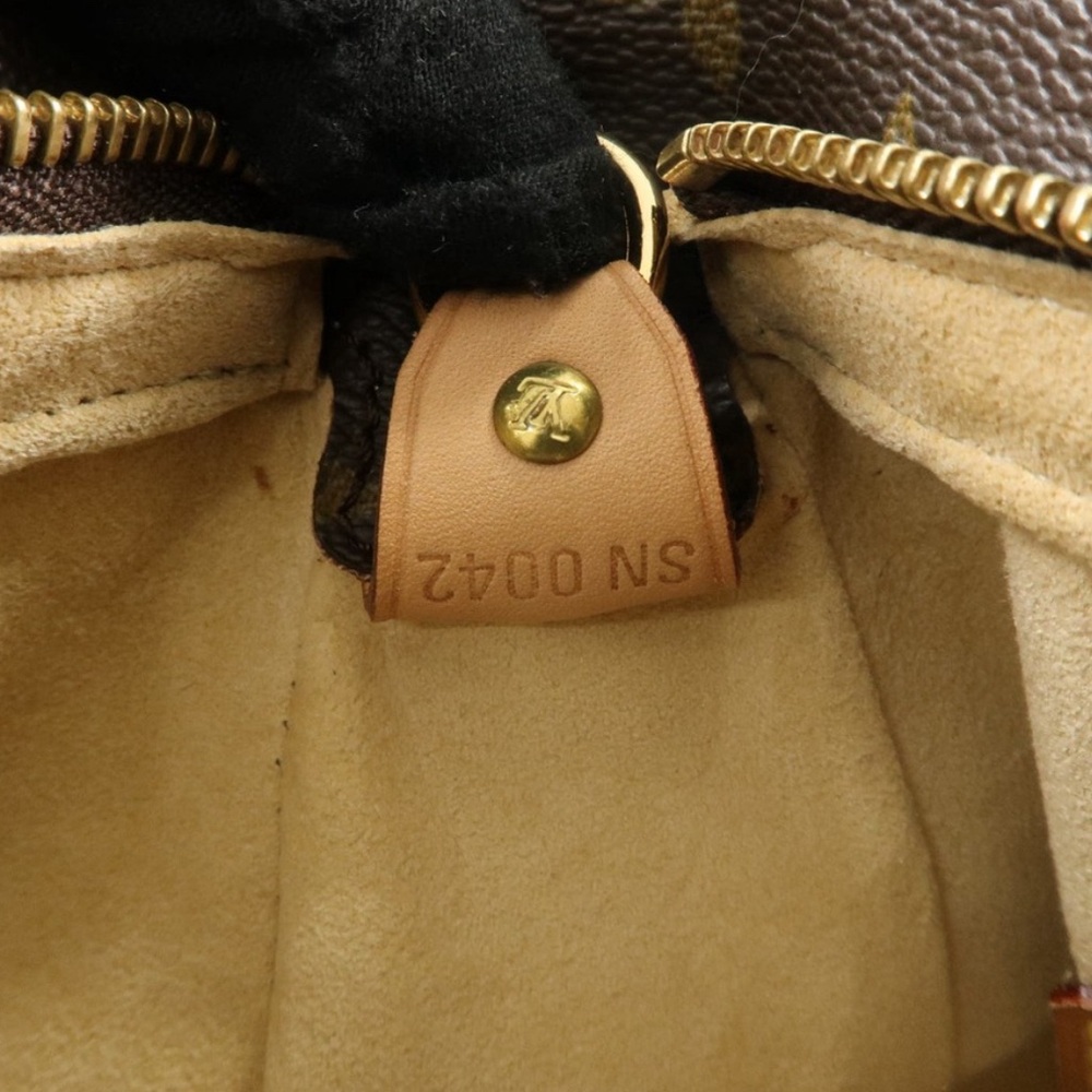 Authentic Louis Vuitton - Picture 12 of 12